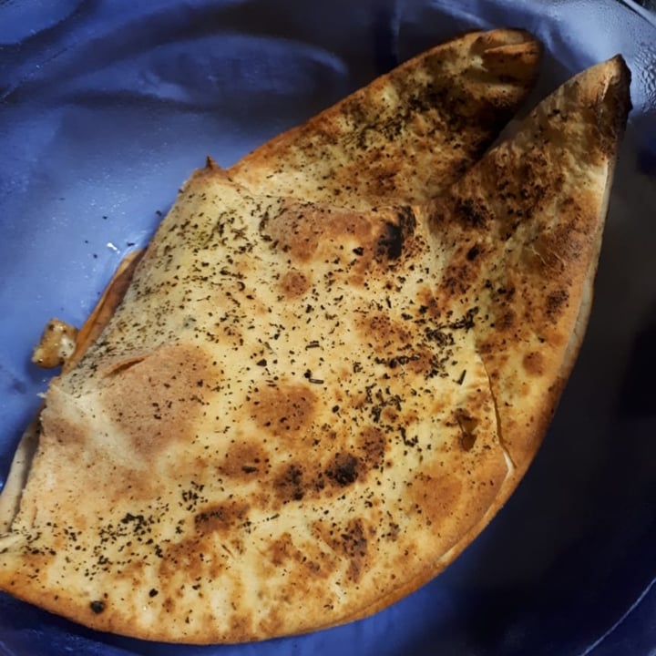 photo of Ixteriolo's Calzone shared by @bettyveg on  14 Mar 2021 - review