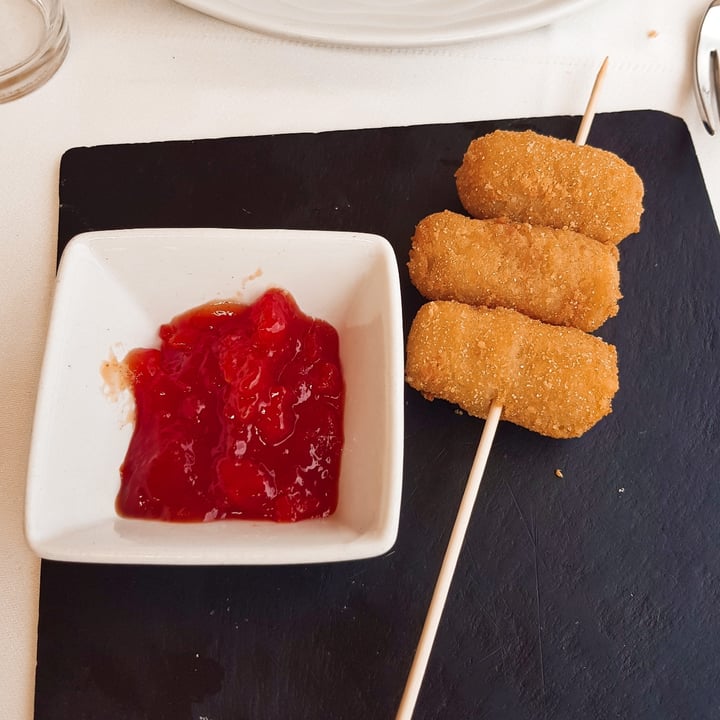 photo of RESTAURANTE XALOC LOUNGE Croquetas shared by @safariveg on  12 Aug 2021 - review