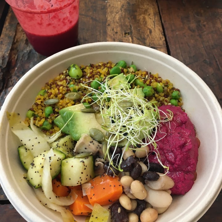 photo of Zazie Ferrara Bowl Vegan Con Legumi E cereali shared by @gaiagreen on  16 Oct 2021 - review