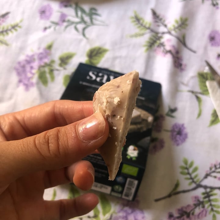 review photo of Sayve Formaggio alle noci shared by @serrydl on 10 Jul 2022 - review