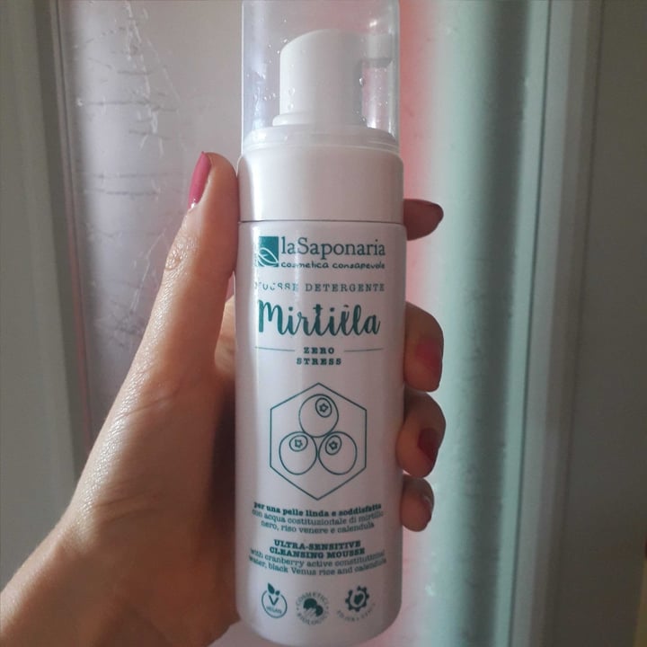 photo of La Saponaria Mousse detergente Mirtilla shared by @elisabeletta on  07 Aug 2020 - review