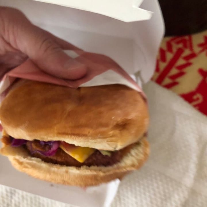 photo of Goy’s Burgers Hamburguesa De Poyo shared by @yaremi on  31 May 2021 - review