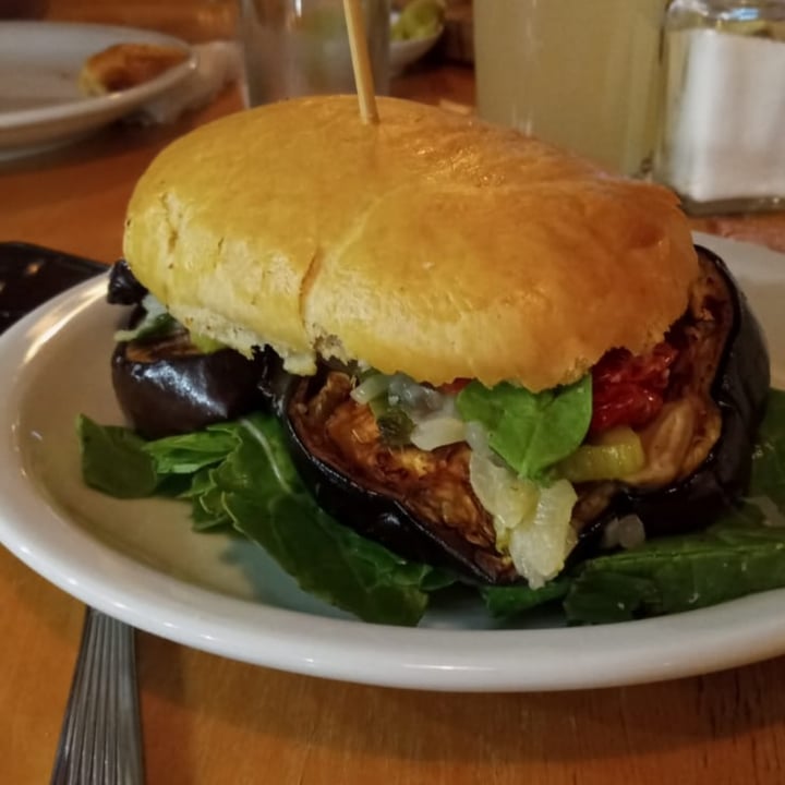 review photo of VULGARE Sandwich shared by @maguirotger on 02 Dec 2021 - review