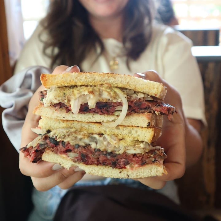 review photo of The Wild Cow Patty Melt shared by @lizmaselli on 24 Jun 2021 - review