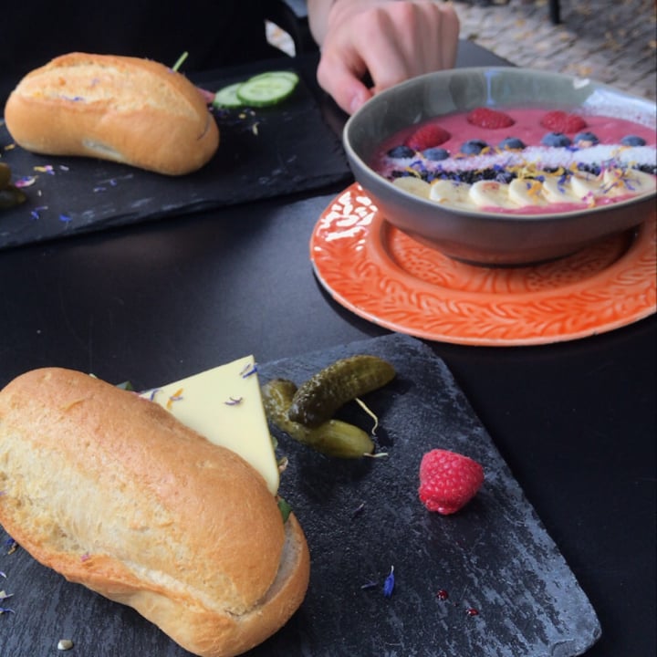 review photo of Rosenberg Açai Bowl shared by @milicav on 06 Aug 2021 - review