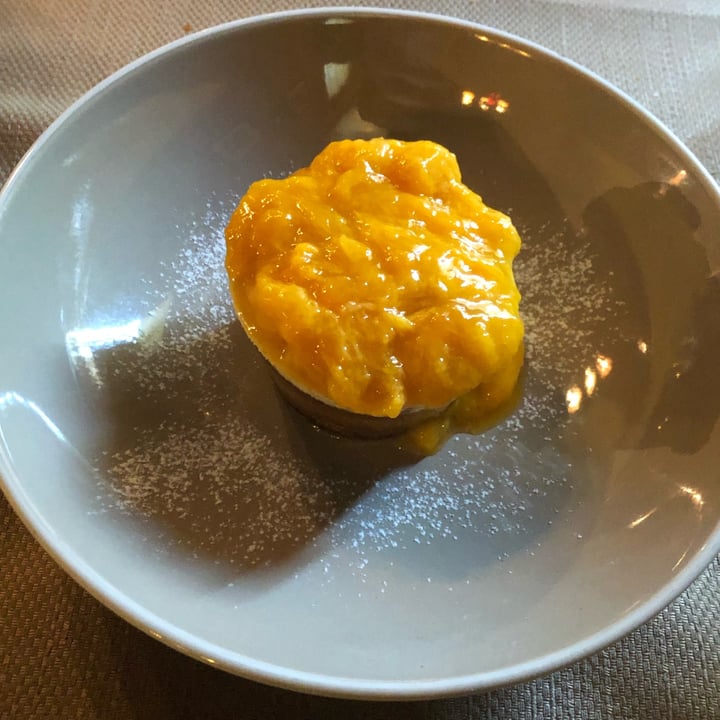photo of Ecosteria Parco Santi Angeli cheesecake vegan al mango di Sicilia shared by @gioririz on  07 Nov 2022 - review