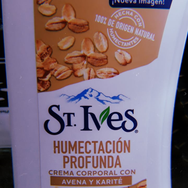 photo of St. Ives Crema corporal con Avena y Karite shared by @nanicuadern on  30 Nov 2021 - review