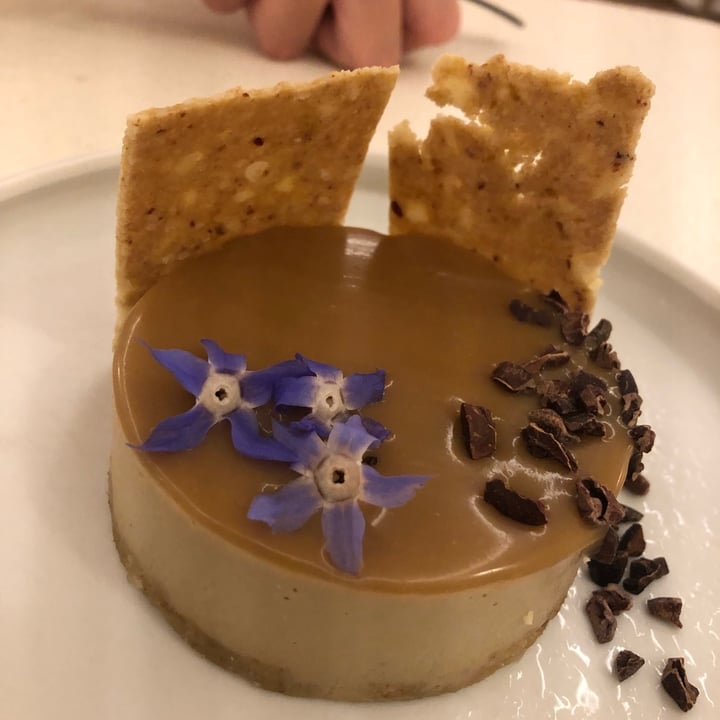 photo of MUDRÁ Plant Based - Madrid Cheesecake De Dulce De Leche De Coco shared by @beiwatch on  16 Aug 2022 - review