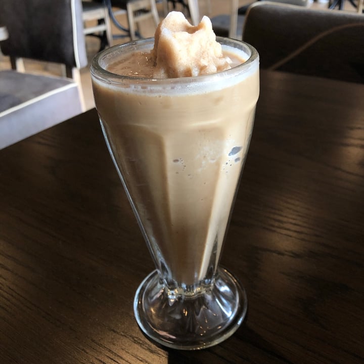 photo of Mugg & Bean Vegan Muggachino shared by @tarynsmit on  24 Oct 2020 - review