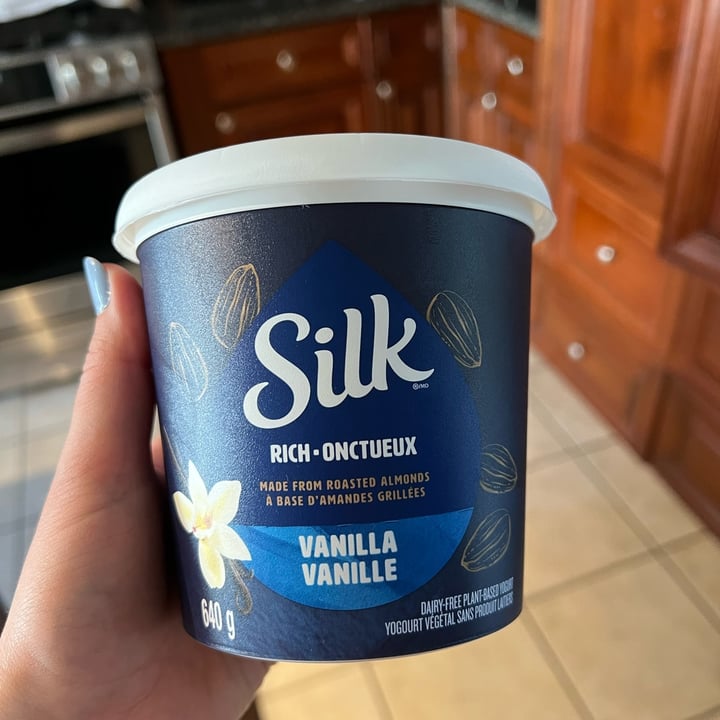 photo of Silk Creamy oat shared by @caariinaa on  17 Apr 2022 - review