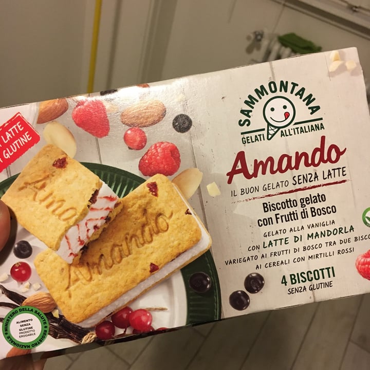 review photo of Sammontana Biscotto Amando con Frutti di Bosco shared by @danicont on 29 Apr 2021 - review