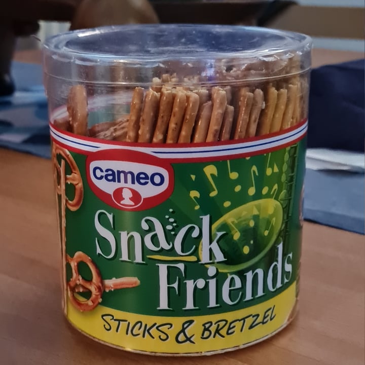 photo of Cameo Snack friends shared by @brunopoli on  24 Dec 2021 - review
