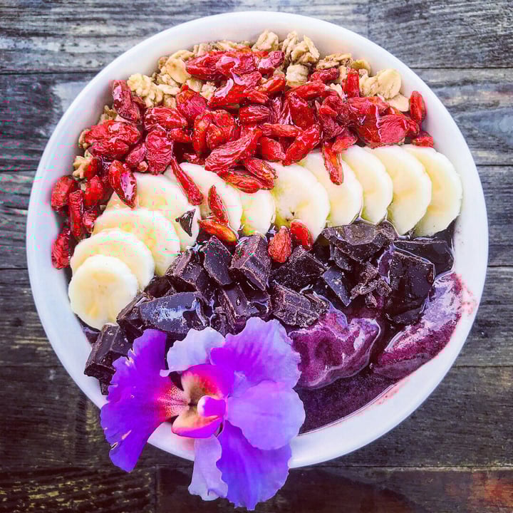 review photo of Russell’s by Eat Healthy Kauai Not So Simple Açaí Bowl shared by @anandabhavani on 10 Aug 2018 - review