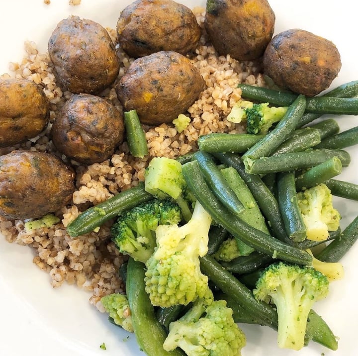 photo of IKEA Restaurant Vegetable Balls shared by @passportvegan on  24 Jan 2020 - review