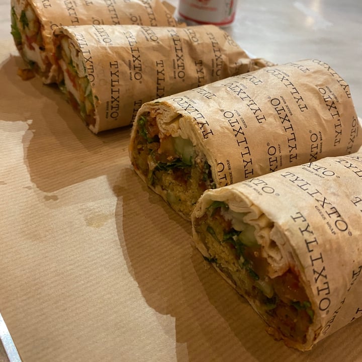 review photo of TYLIXTO GREEK WRAP VOULIAGMENI Falafel wrap shared by @appleindia on 19 Dec 2021 - review