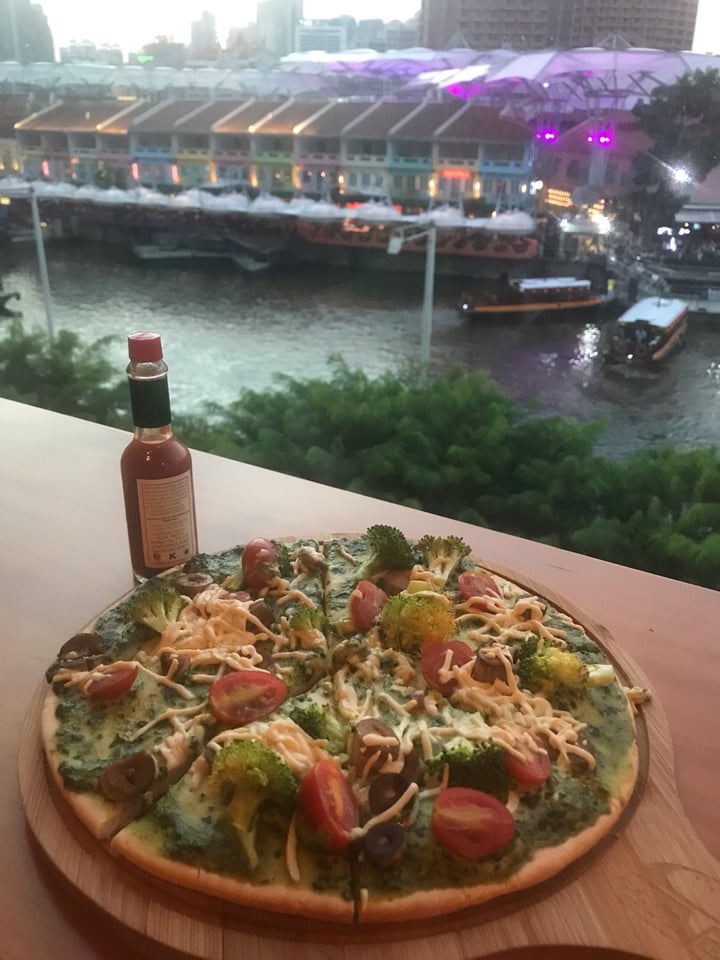 review photo of nomVnom Bistro Popeye's Delight Pizza shared by @sundial on 01 May 2019 - review