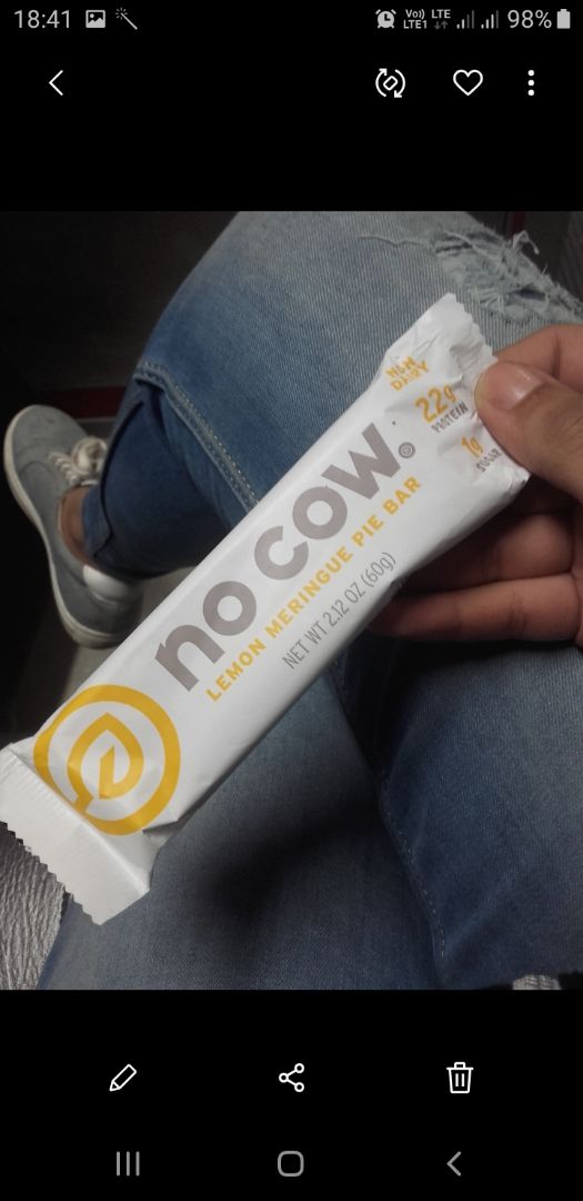 photo of No Cow Lemon Meringue Pie Protein Bar shared by @tofulover on  22 Dec 2019 - review