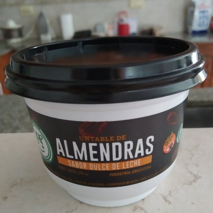 review photo of Felices Las Vacas Untable de Almendras sabor Dulce de Leche shared by @marugiann on 25 Dec 2021 - review