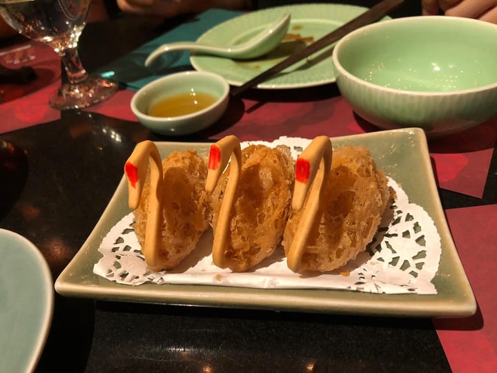 review photo of Wang Jia Sha Swan black truffle pastry, diced taro, mushroom shared by @correy on 10 Jun 2019 - review