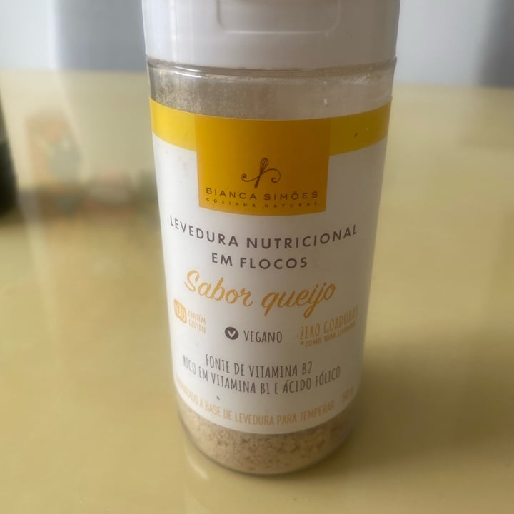 review photo of Bianca Simões Levedura Nutricional em Flocos shared by @vanecunha on 30 Mar 2022 - review