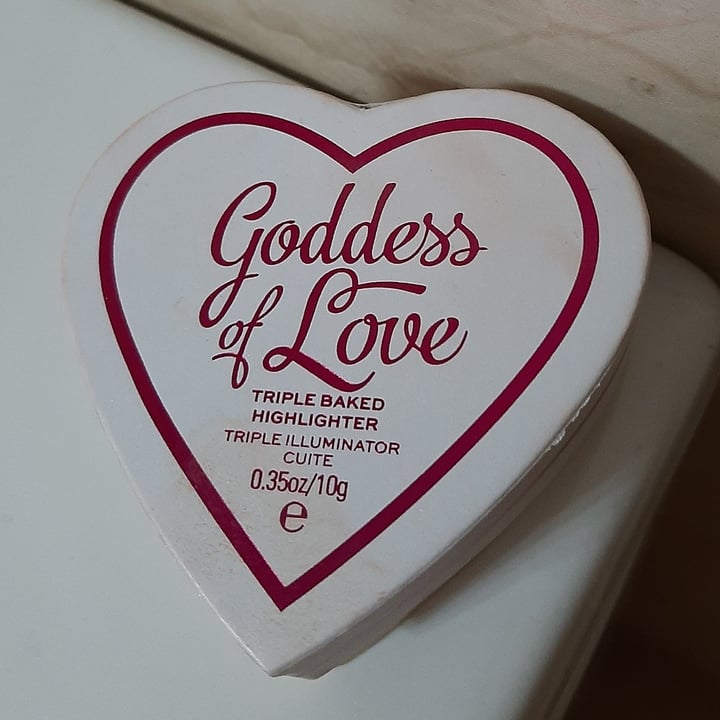 photo of Goddess of love Triple baked highlighter shared by @grinsoka on  17 Jun 2022 - review