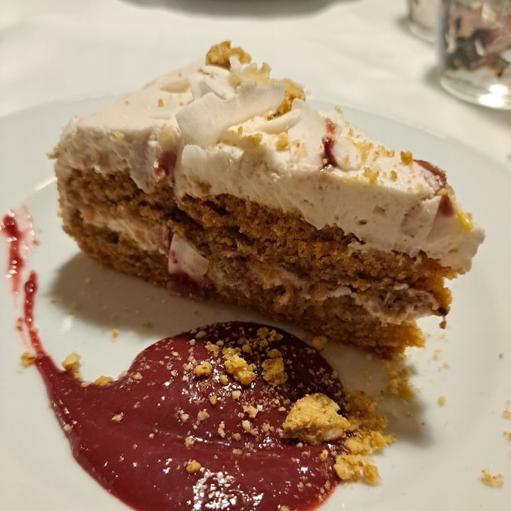 photo of La Colubrina torta cioccolato bianco e lampone shared by @sabryfor on  20 Jun 2022 - review