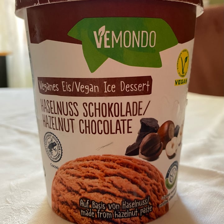 photo of Vemondo gelato cioccolato e nocciola shared by @vanillac on  19 Sep 2022 - review