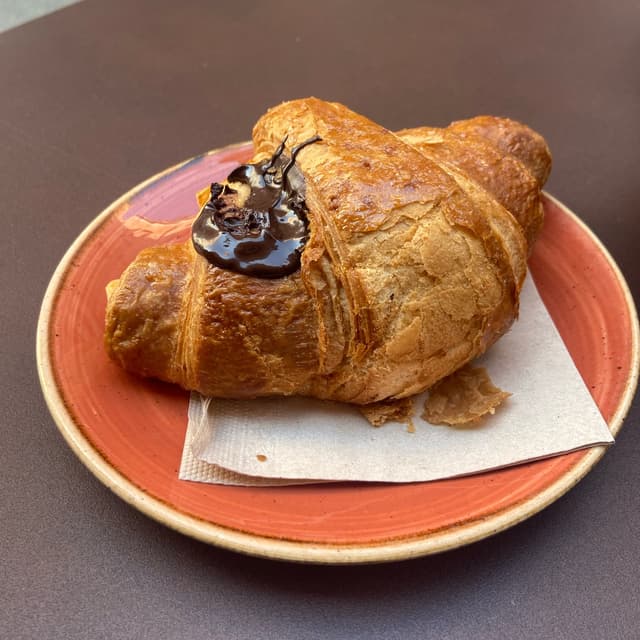 Photo of the dish “Cornetto vegano al cioccolato”