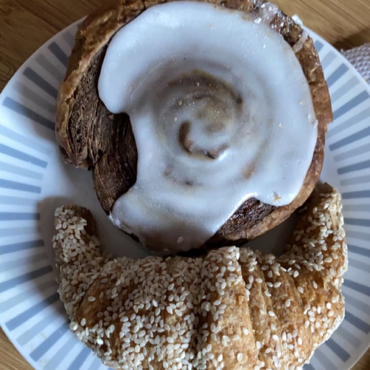 review photo of Le Panem Roll De Algarroba shared by @happinesita on 21 Oct 2021 - review