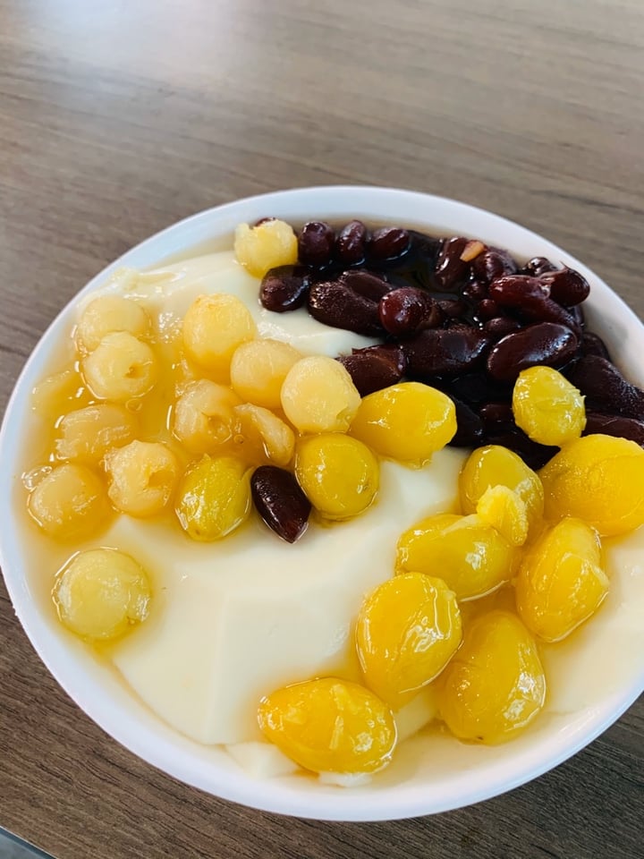 photo of Marine Parade Food Centre Beancurd Topped With Ginko Red bean And Lotus Seed shared by @daveyata on  14 Dec 2019 - review