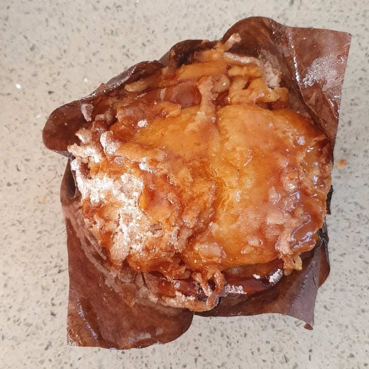 photo of Food Lover’s Market Apple Muffin shared by @aaronjooste on  12 May 2021 - review