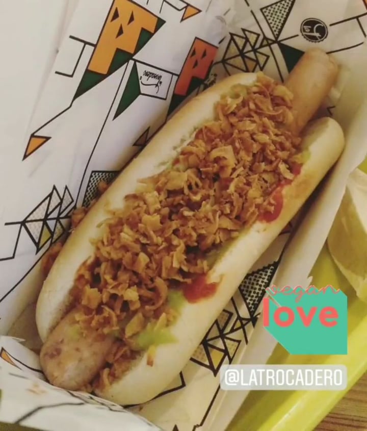 photo of La Trocadero Hot Dog Guacamole shared by @laulovett on  29 Nov 2018 - review