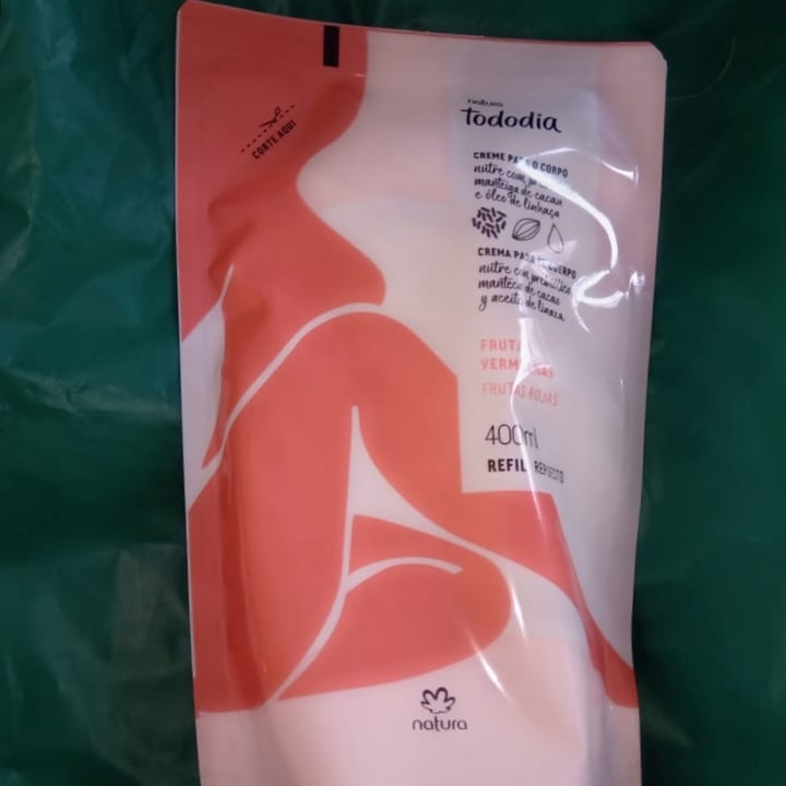 review photo of Natura Crema para el Cuerpo Frutas Rojas shared by @regivegana on 11 Aug 2020 - review