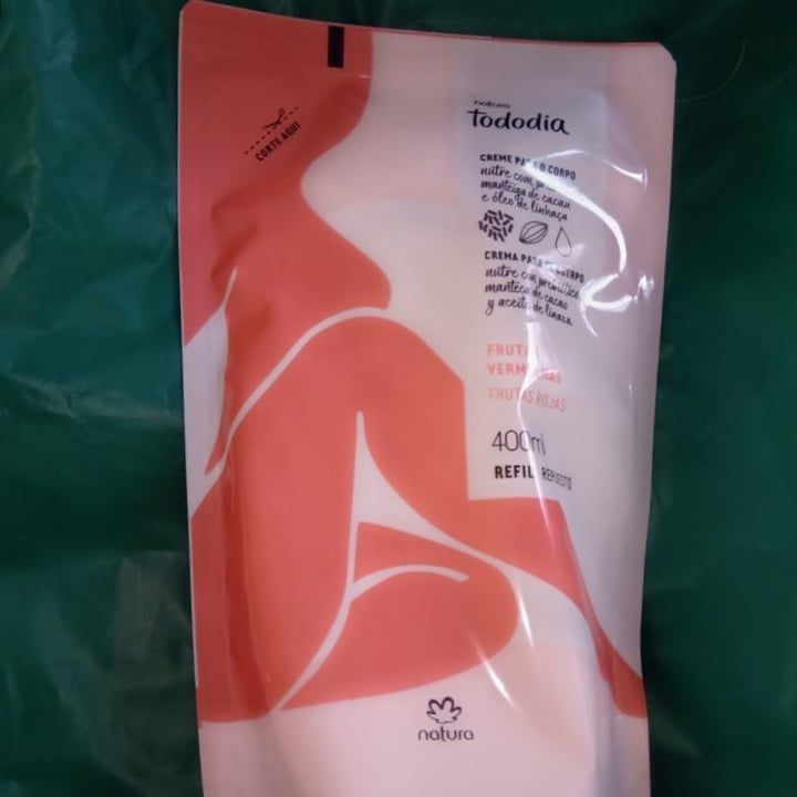 photo of Natura Crema para el Cuerpo Frutas Rojas shared by @regivegana on  11 Aug 2020 - review