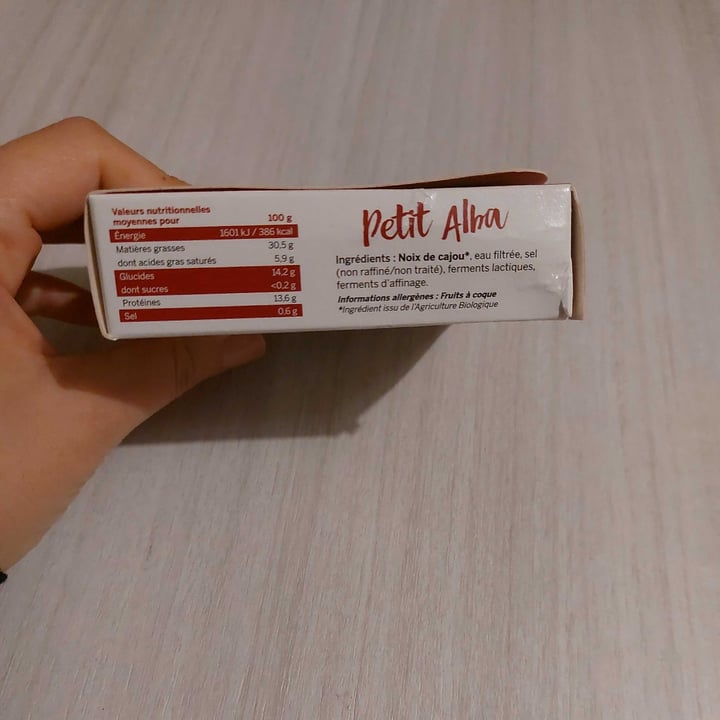 photo of Petit veganne petit alba shared by @wandavetveg on  12 Dec 2022 - review