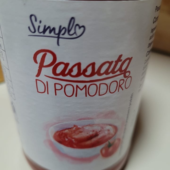 photo of Simple Passata di pomodoro shared by @angieliberatutti on  18 Jan 2022 - review