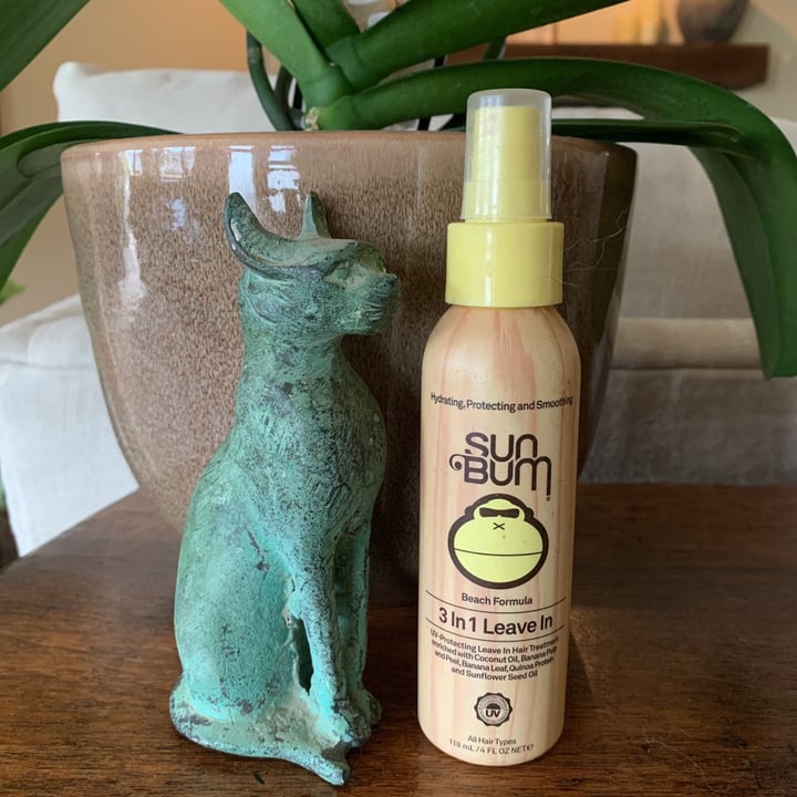 photo of Sun Bum 3 In 1 Leave In shared by @unejanie on  03 Jul 2021 - review