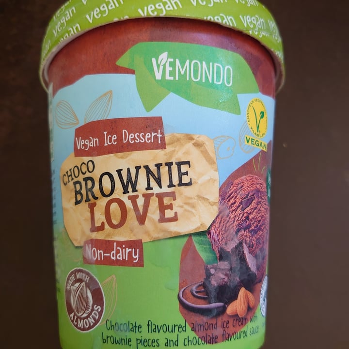 review photo of Vemondo Gelato Chocolate Brownies shared by @jazzws on 08 Jul 2022 - review