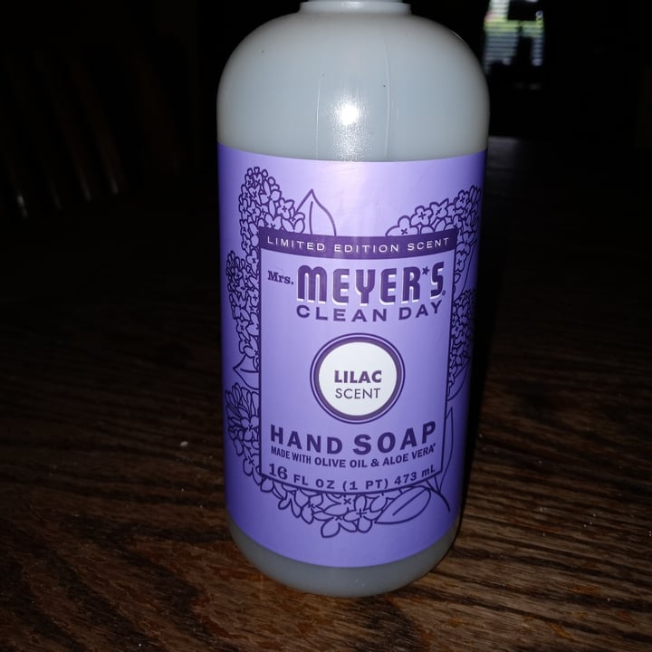 photo of Mrs. Meyer's Clean Day Lilac Hand Soap shared by @zombiemouse on  18 May 2022 - review