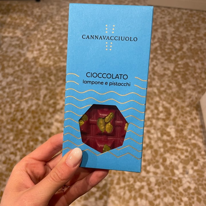 photo of Antonino Cannavacciuolo Cioccolato Lampone E Pistacchi shared by @elisaalberti on  30 Mar 2022 - review