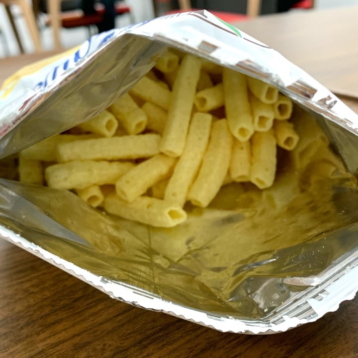 photo of Eat Real Cheezie Straws Cheese Flavour shared by @vegpledge on  16 Nov 2021 - review