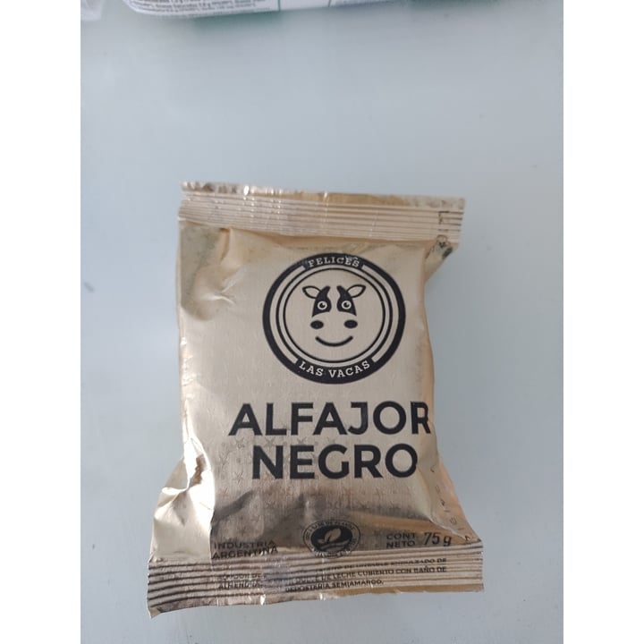photo of Felices Las Vacas Alfajor Negro shared by @mailenn on  17 Aug 2021 - review