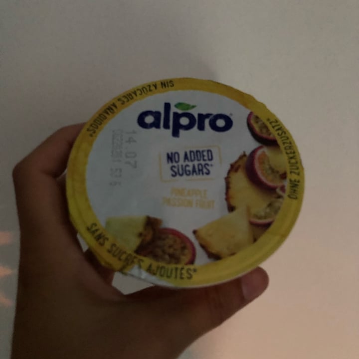 photo of Alpro Alpro pineapple passion fruit shared by @giuliengi on  14 Jun 2022 - review