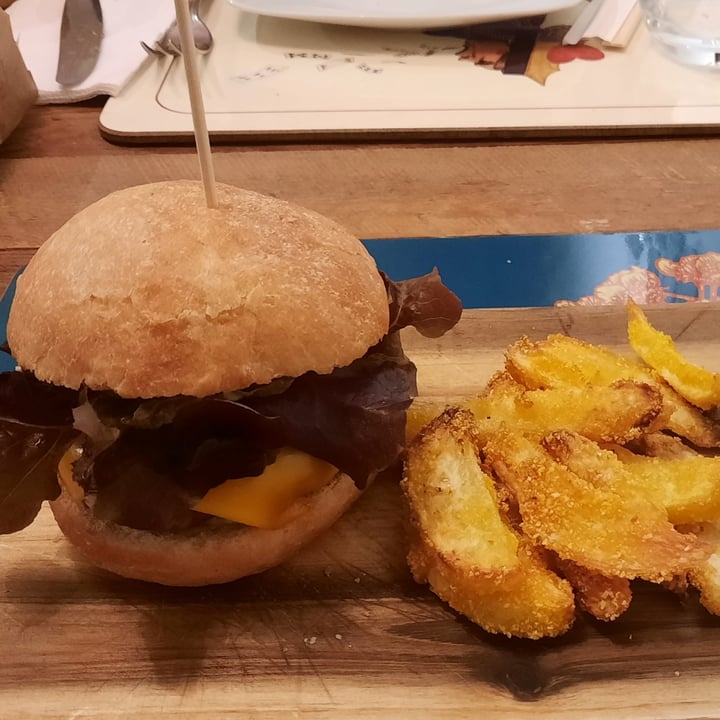 photo of Sementis Beyond Burger shared by @mandybell on  03 Dec 2021 - review