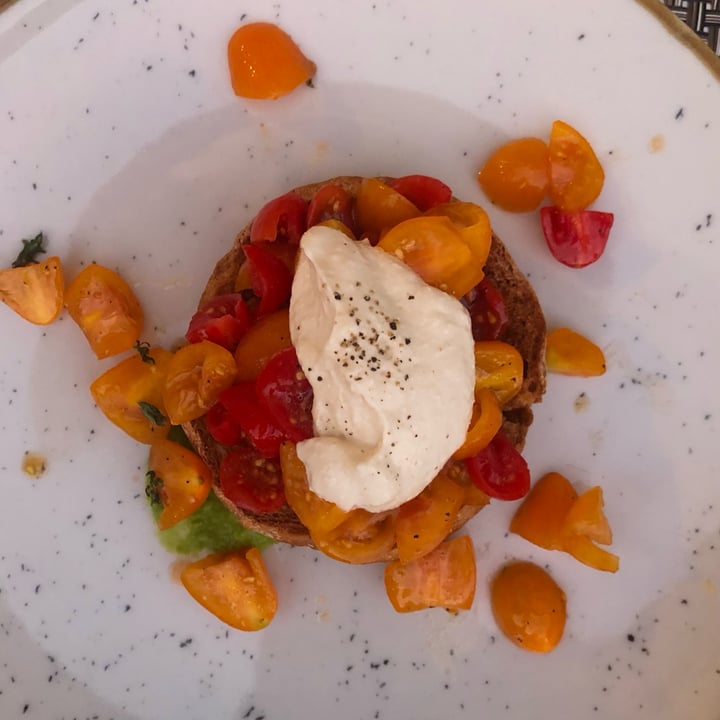 review photo of L'OV Osteria Vegetariana frisella Con Pomodorini E Ricotta Di Mandorle shared by @grazia2 on 15 Oct 2022 - review