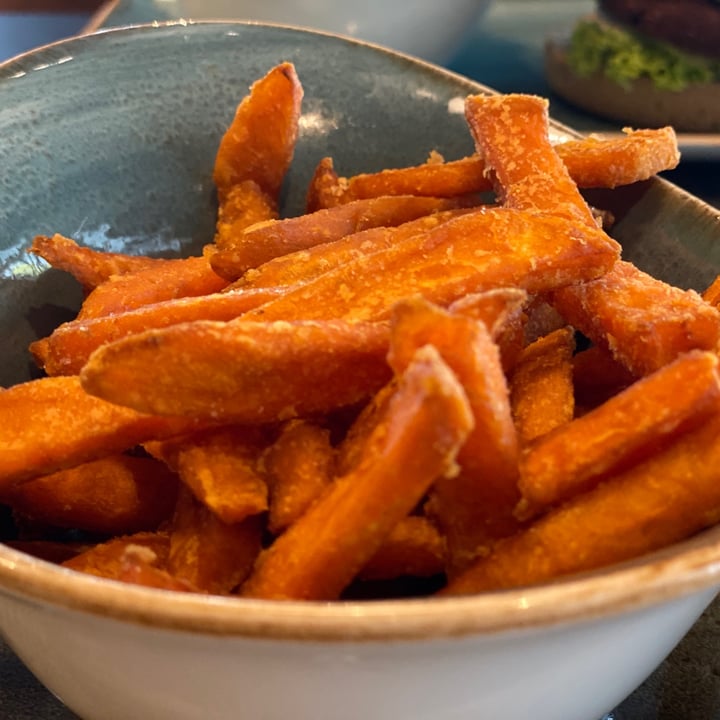 photo of Hans Im Glück German Burgergrill Sweet Potato Fries shared by @culinaryworkout on  02 Mar 2021 - review