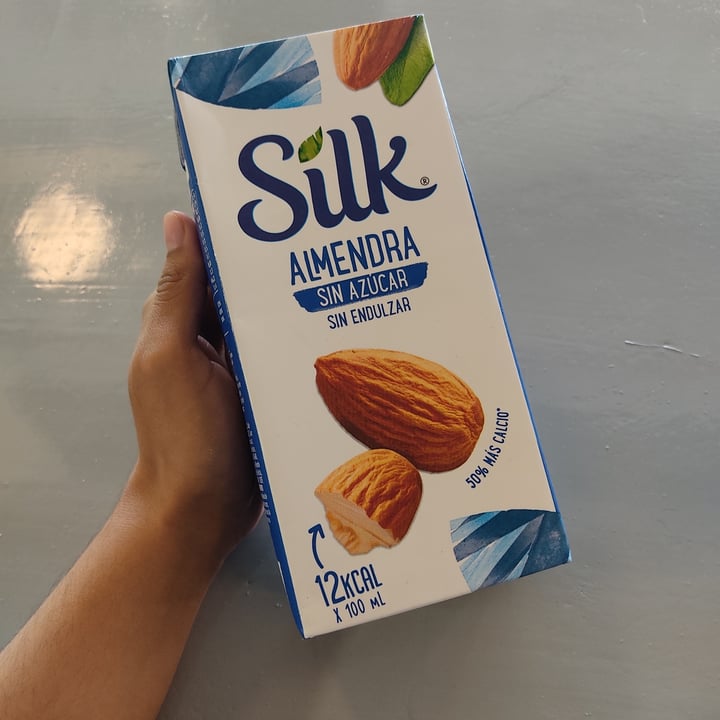 photo of Silk Alimento líquido de almendra sin azúcar shared by @asshinfuran on  29 Sep 2021 - review