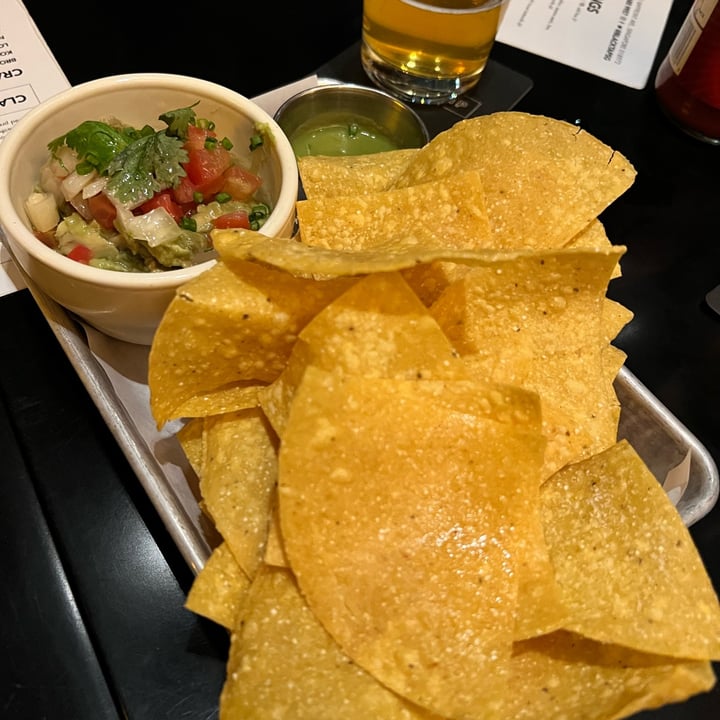 photo of Black Tap Singapore Guac & Chips shared by @joonas on  10 May 2022 - review