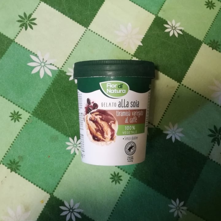 review photo of Fior di Natura Gelato Alla Soia Variegato Caffè shared by @robborobot on 18 Jun 2022 - review