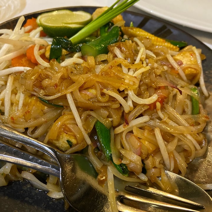 photo of Jim Thompson Phad Thai shared by @vegan-everafter on  05 Feb 2022 - review